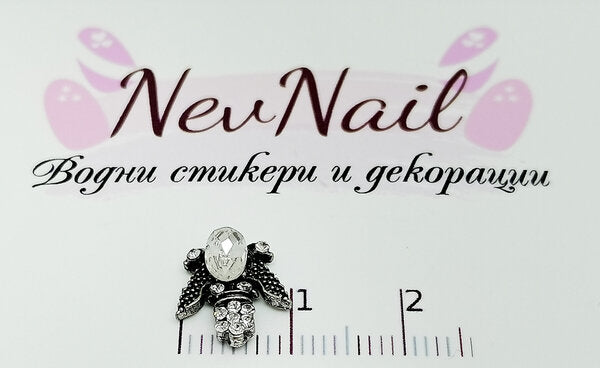 Бижу с черна пчела